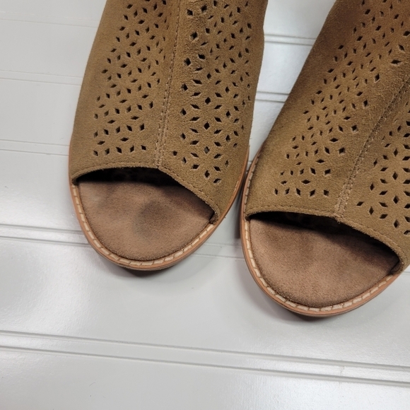 TOMS Tan Suede Leather Open Toe Sandals Heels Size 11 - Picture 8 of 10
